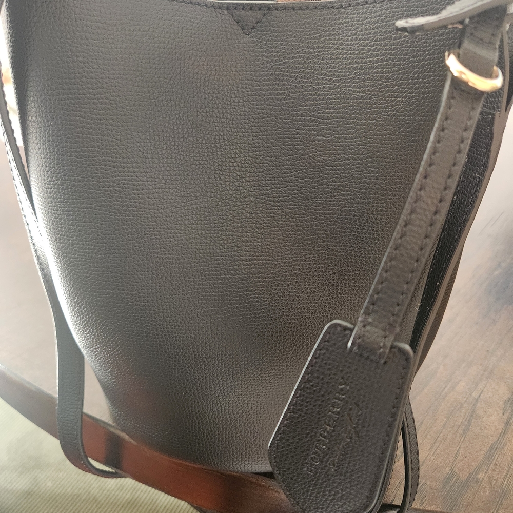 Burberry Black Leather Shoulder Bag Reversable - Picture 8 of 9